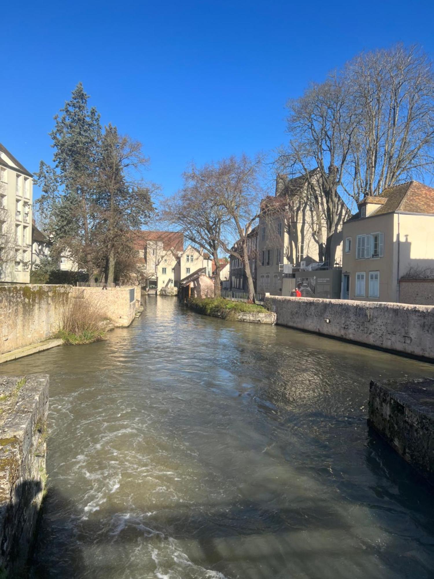 T3 De 55M2 Au Centre De Chartres Avec Parking Apartment Luaran gambar