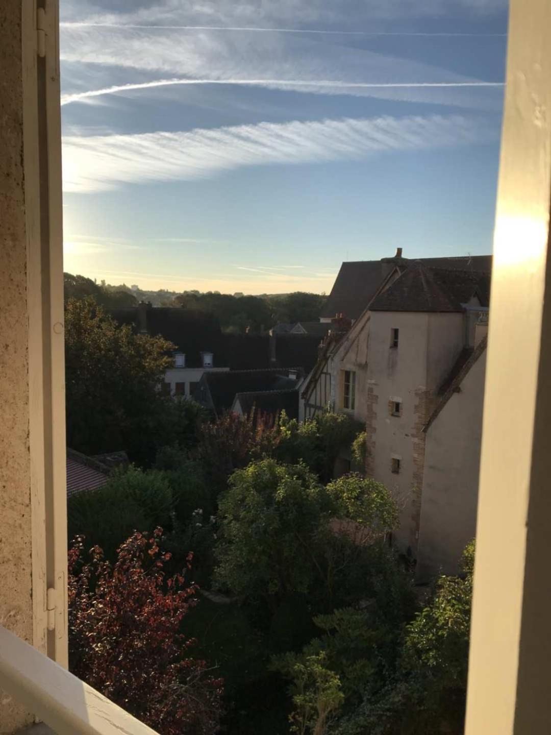 T3 De 55M2 Au Centre De Chartres Avec Parking Apartment Luaran gambar