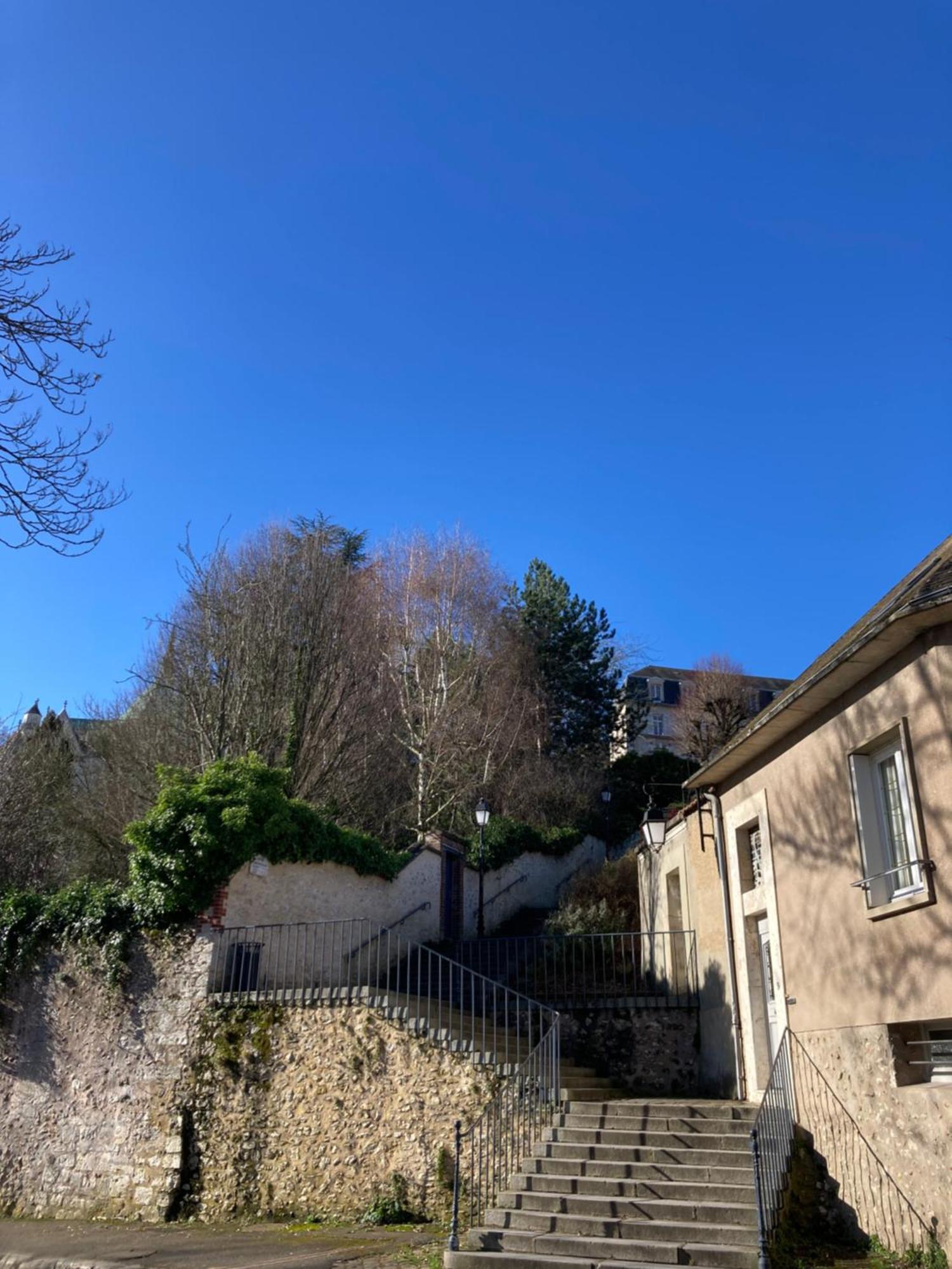 T3 De 55M2 Au Centre De Chartres Avec Parking Apartment Luaran gambar