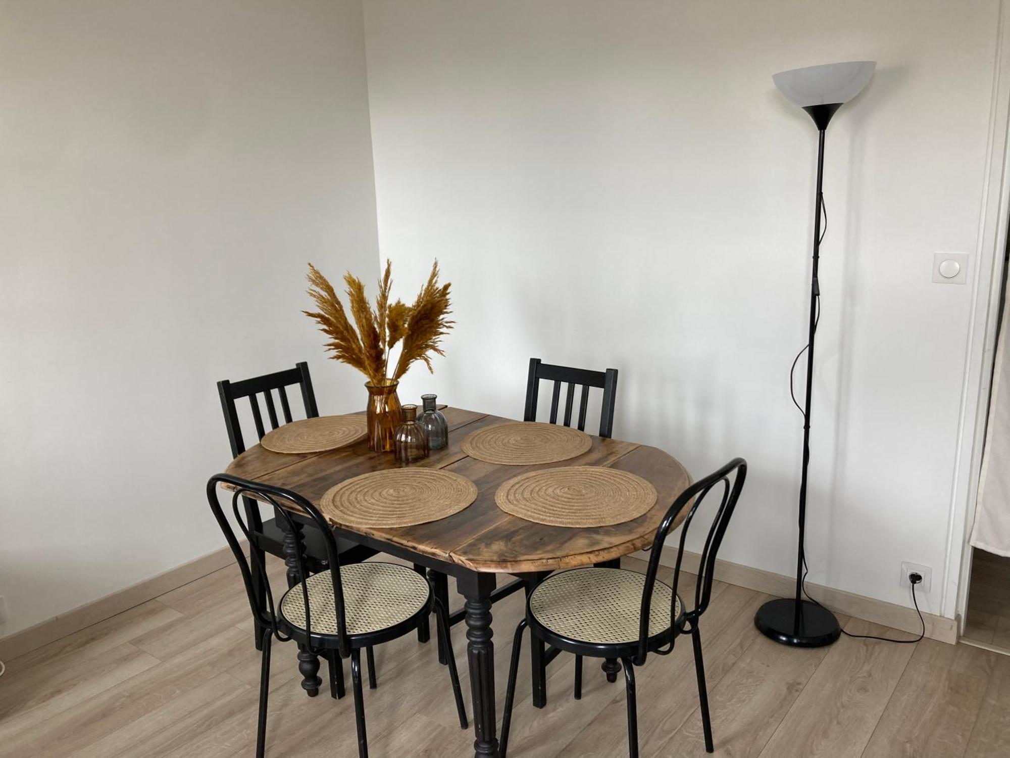 T3 De 55M2 Au Centre De Chartres Avec Parking Apartment Luaran gambar